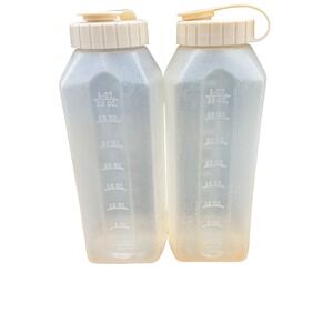 Vintage Rubbermaid 1 Quart Juice Water Bottle Square Almond Flip Top 2467 Set 2